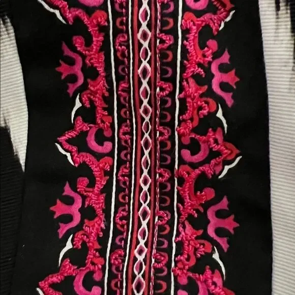 🛍️ WHITE HOUSE BLACK MARKET Ikat tapestry Black Pink embroidered Midi skirt Med - Picture 7 of 10